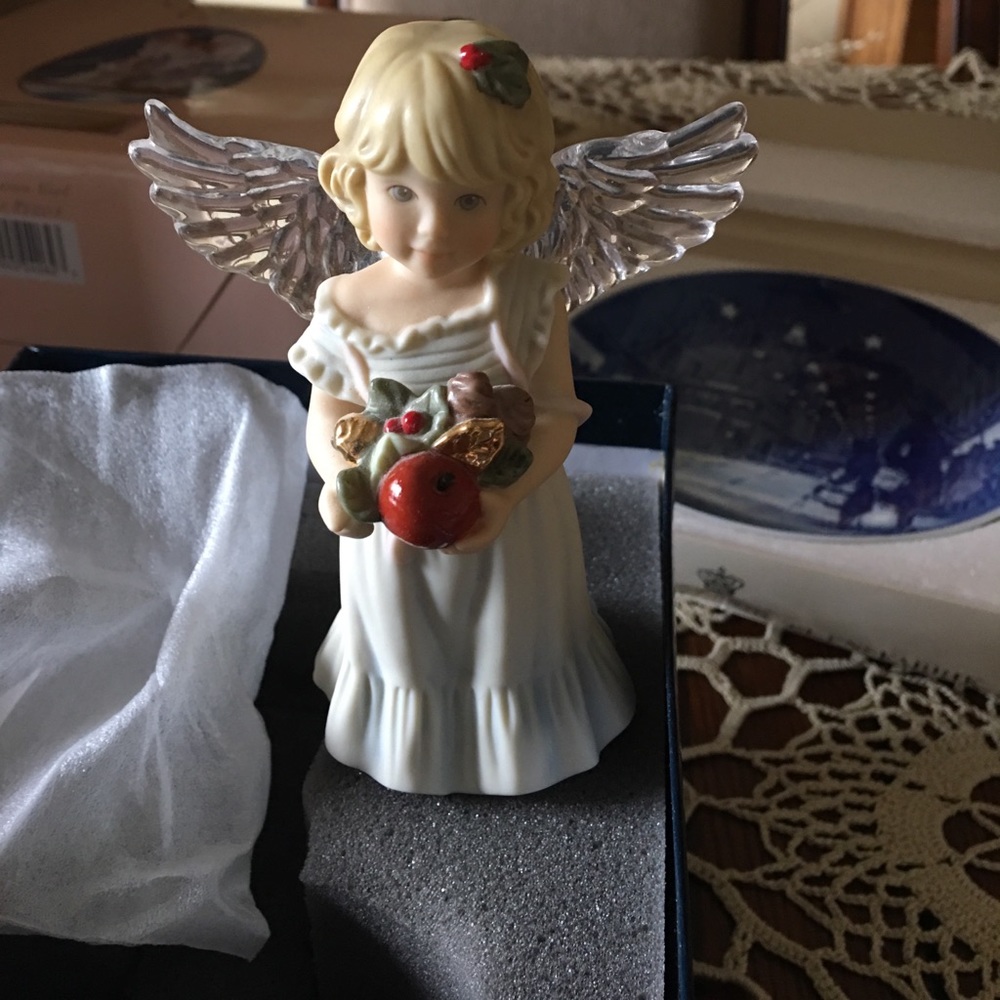 Sandra Kuck Happiness is a giving heart 743011