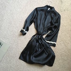 Gilligan & O'Malley black satin robe