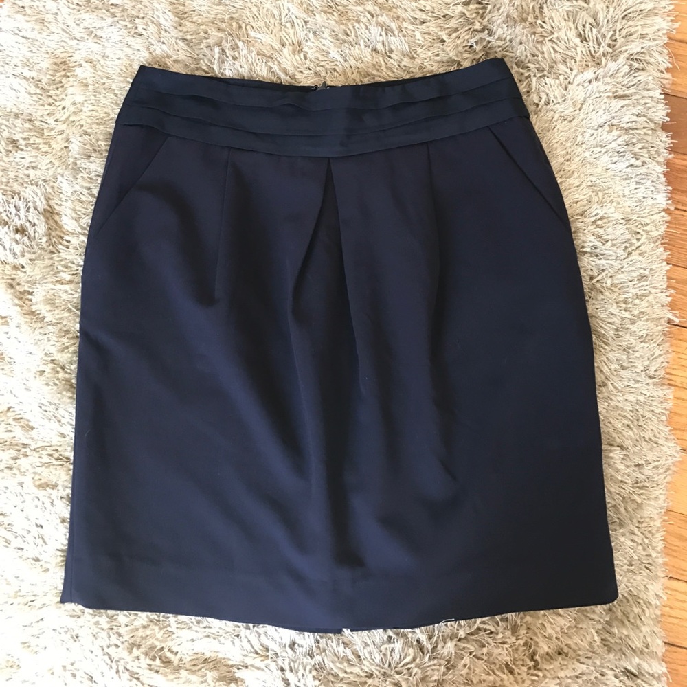 GAP navy skirt