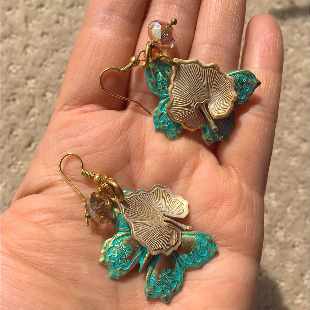 Butterfly and Lave Earring