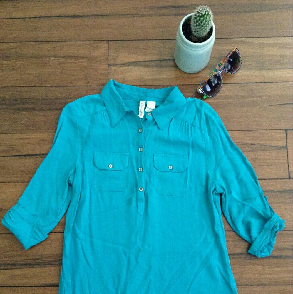 Teal Red Camel Top