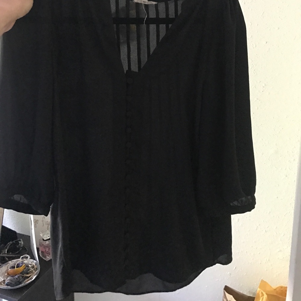 EVERLY - Sheer black 1/4 length blouse