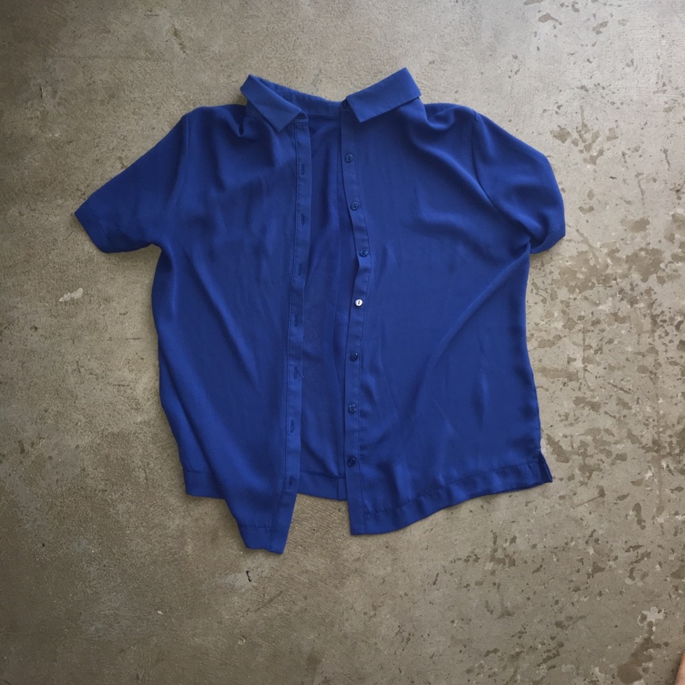 Short sleeve button down
