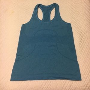 Lululemon tank