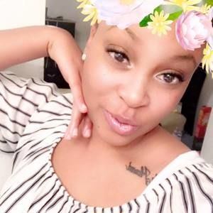 Meet your Posher, Adrienne