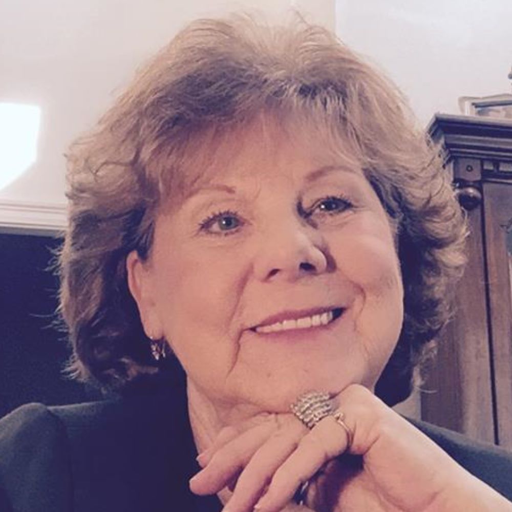 Meet your Posher, Carolyn