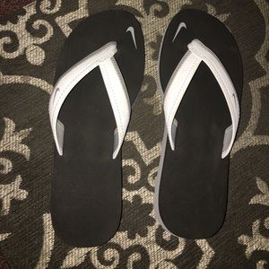 Nike sandals NEVER WORN