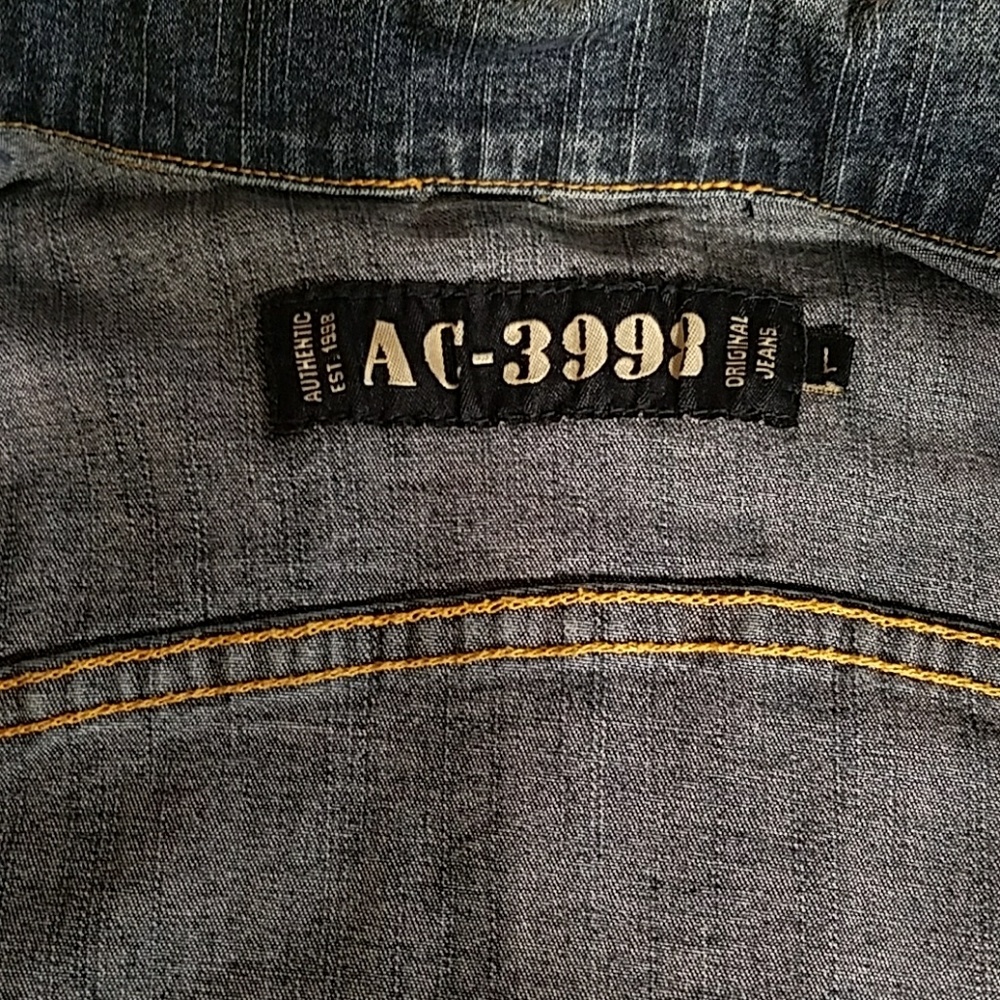 Cropped Jean Jacket - Picture 4 of 5