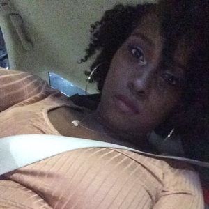 Meet your Posher, Shana