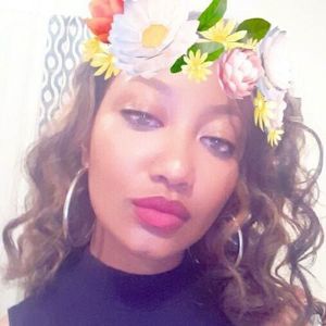 Meet your Posher, Marie