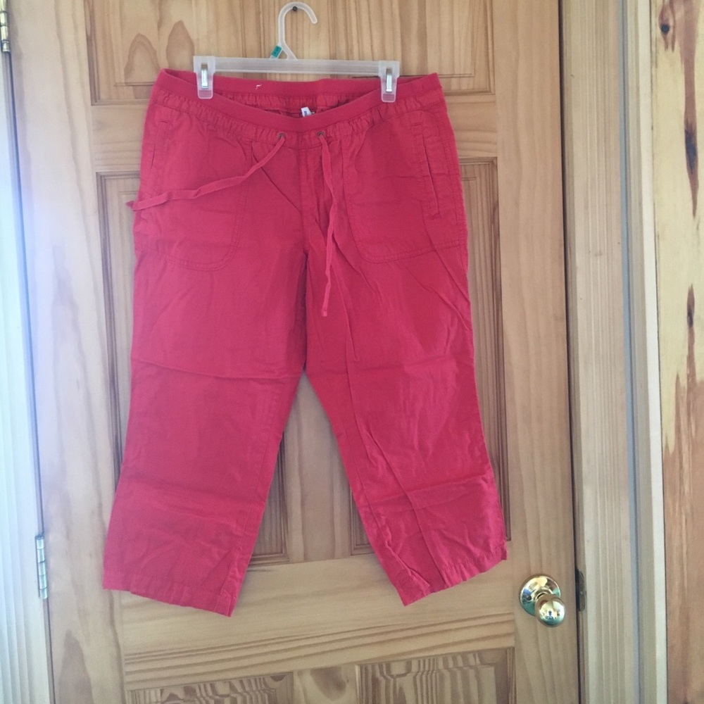Coral Capri pants