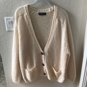 Cream, oversized sweater