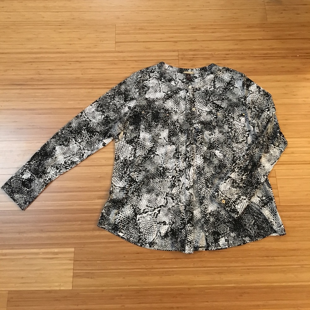 Dana Buchman long sleeve animal print blouse (XL)