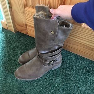 Mid calf boots