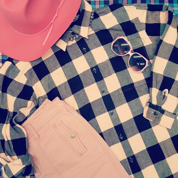 Meet your Posher, LowKeyFire - Picture 2 of 8