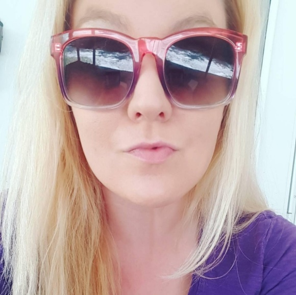 Meet your Posher, LowKeyFire - Picture 8 of 8