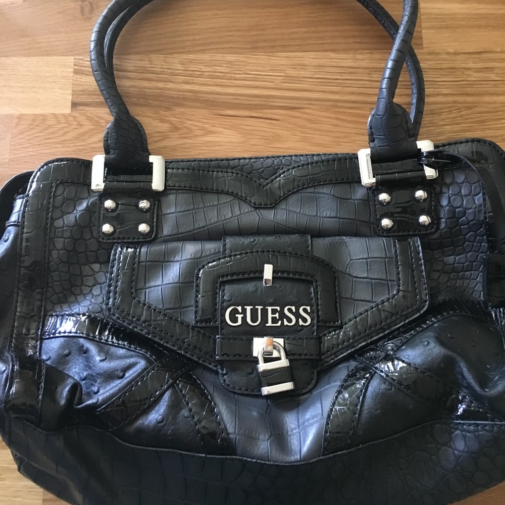 Guess purse