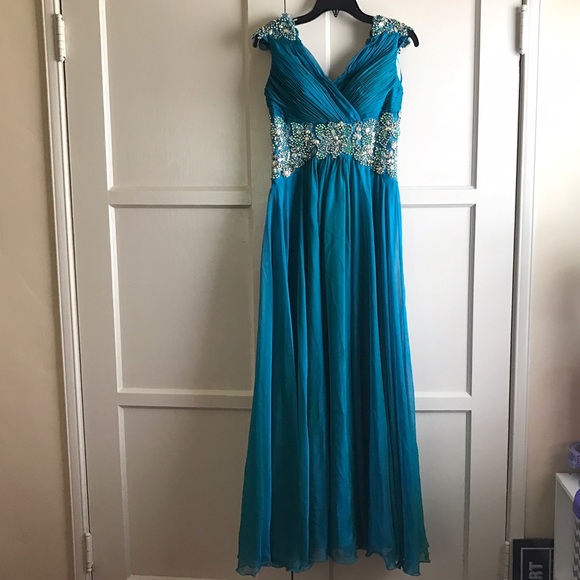 Iridescent teal gown with gems - Picture 2 of 6
