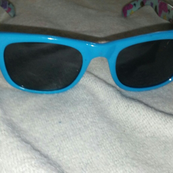 Free with $20 purchase - Picture 2 of 4