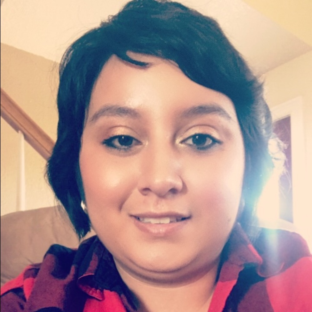 Meet your Posher, Cassandra