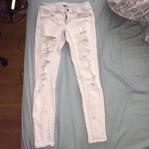 Ripped "super stretch" jeans