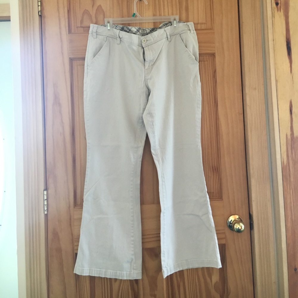 Arizona jean co. Khakis