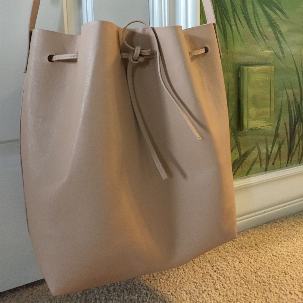 Light tan Bucket Bag