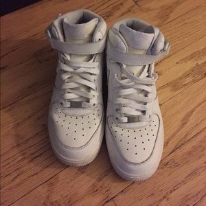 Air Force 1 Mid