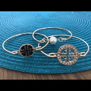 Set of 3 fashion bracelets