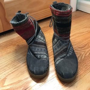 TOMS boots