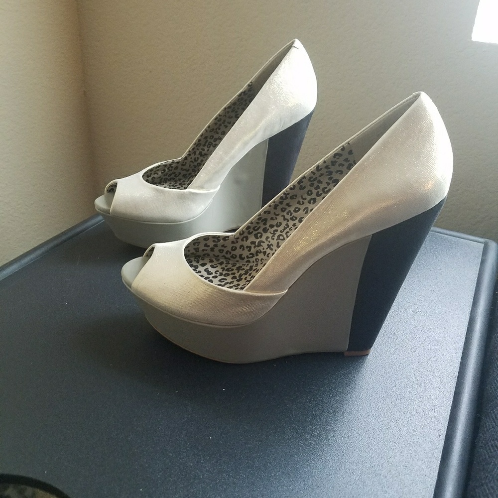 Jessica Simpson beautiful wedges.  Never worn