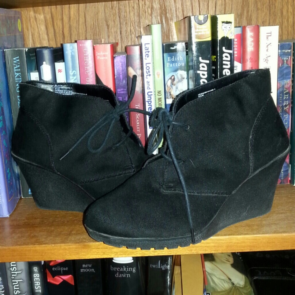 Black Wedged Booties