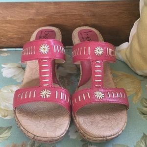 B.o.c. Born Concept wedge Sandal Size 10