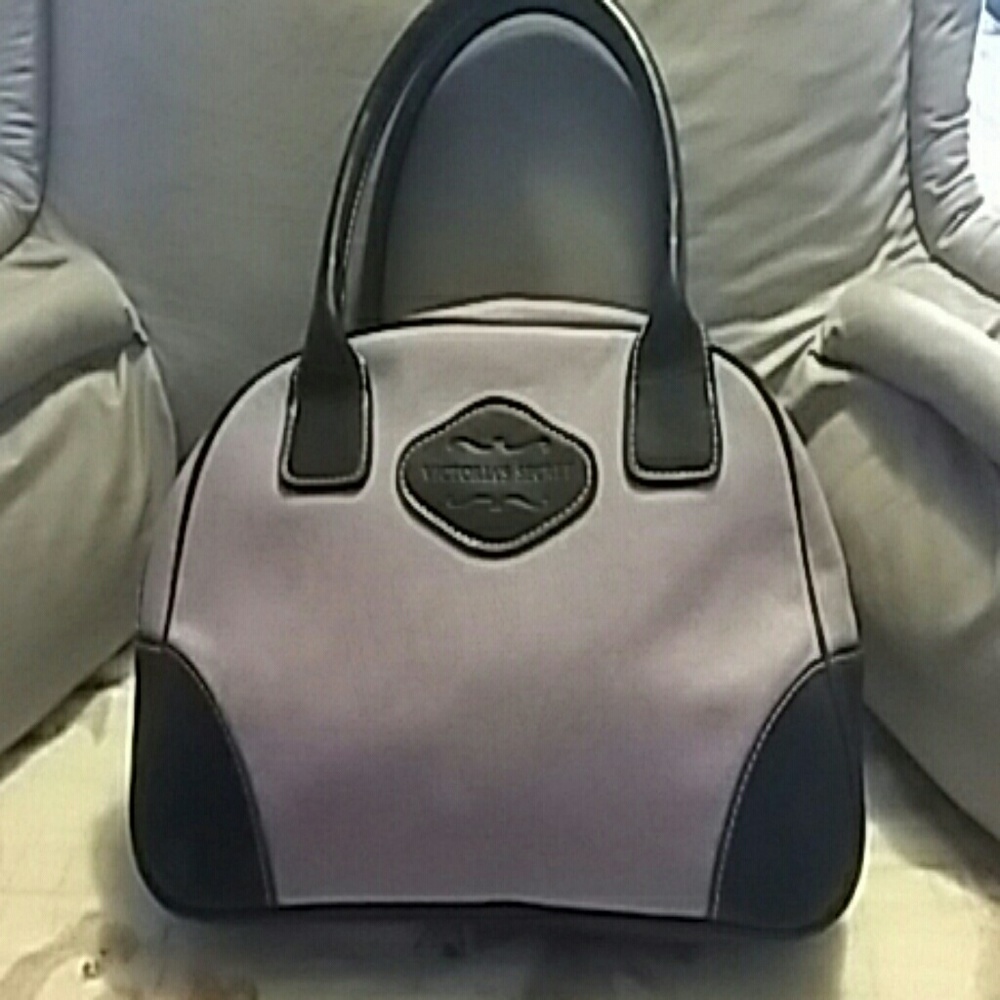VICTORIA  SECRET  COSMETICS  BAG!!