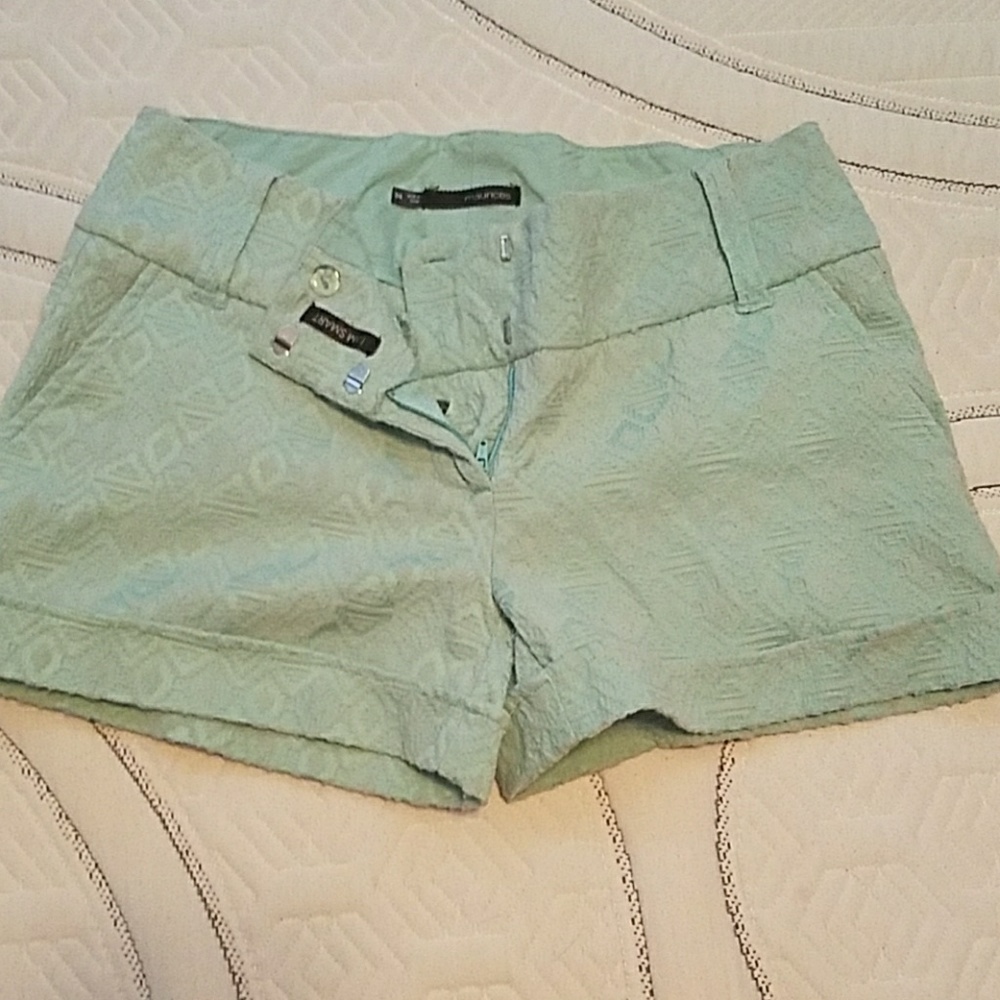 Turquoise shorts 3/4