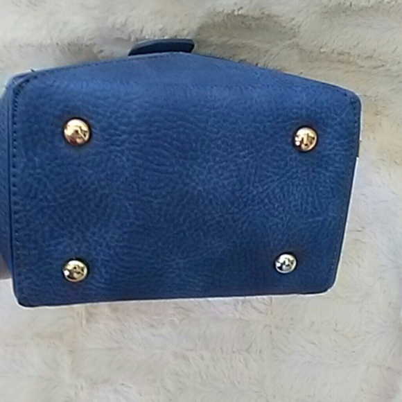 PINK HALEY CROSSBODY PURSE.      BOUTIQUE - Picture 6 of 6
