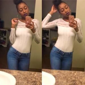 Meet your Posher, Mia