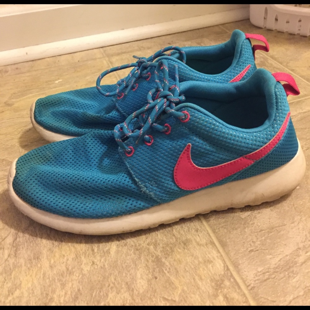 Nike Roshes