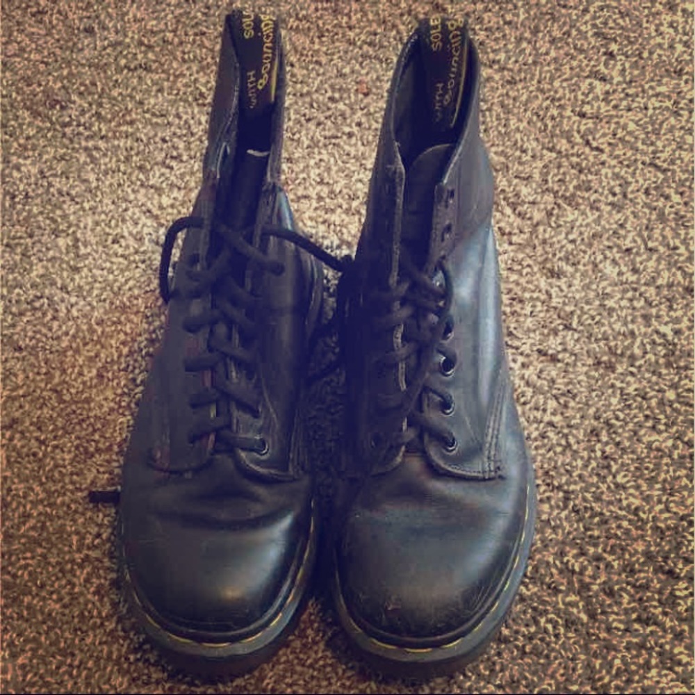 Vintage dr martens *made in England*!