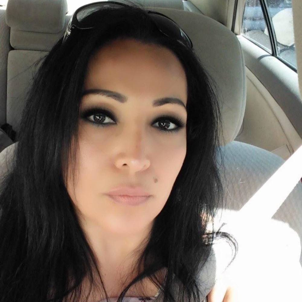 Meet your Posher, Emelia