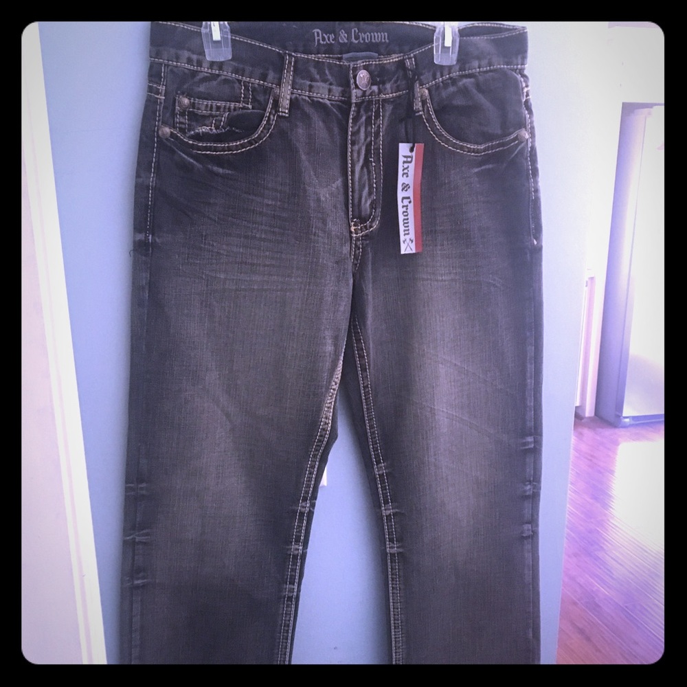 NWT 32x32 Straight Jeans