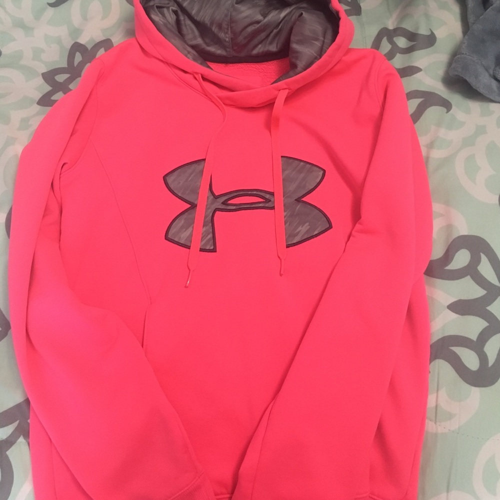 Under armour sweatshirt