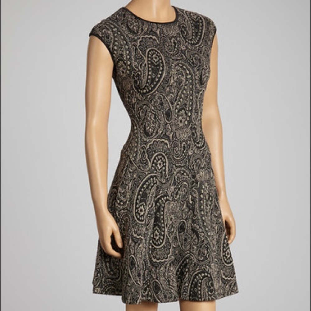 Gabby Skye paisley cap-sleeve fit & flare dress