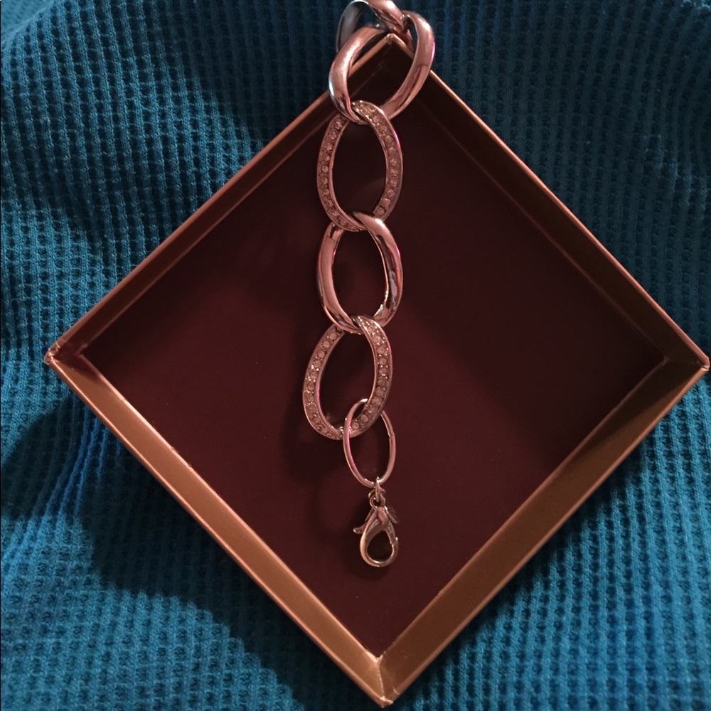 Crystal link bracelet w/lobster claw closure