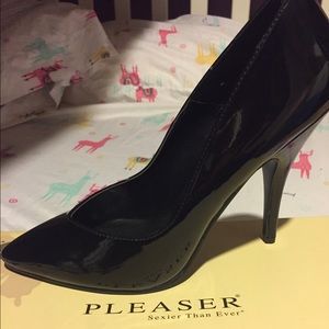 PLEASER 👠