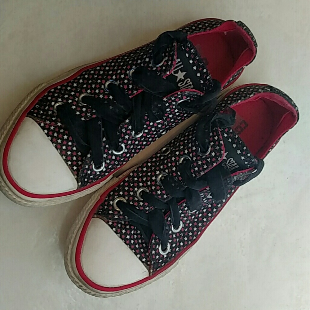 Super cute star design Converse Sz 11