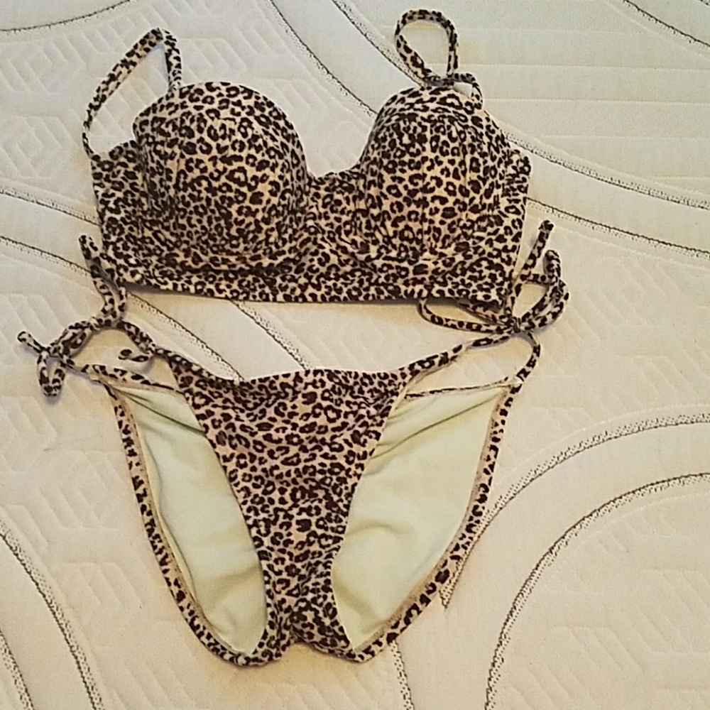 Small cheetah bikini