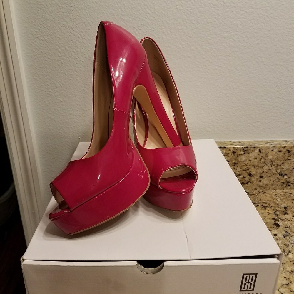 Pumps - Picture 2 of 2