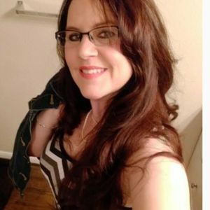 Meet your Posher, Dana