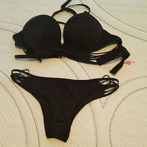 Black VS bikini woen once
